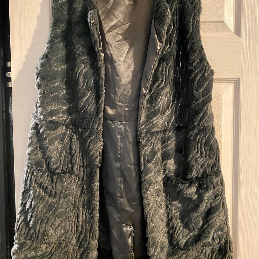 Sleeveless jacket or vest faux fur with glitter thread size medium dark gray